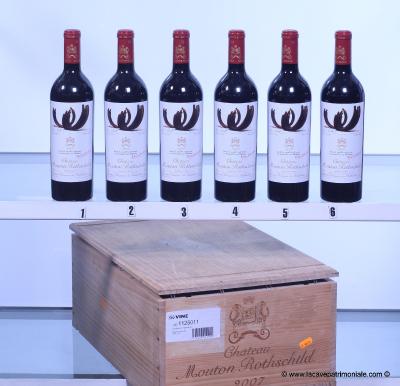 six bouteilles 75cl en caisse bois originale de Château Mouton Rothschild 2007 Pauillac