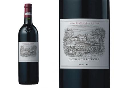 une bouteille de 75 cl de Château Lafite Rothschild 2008 grand vin de Pauillac rouge
